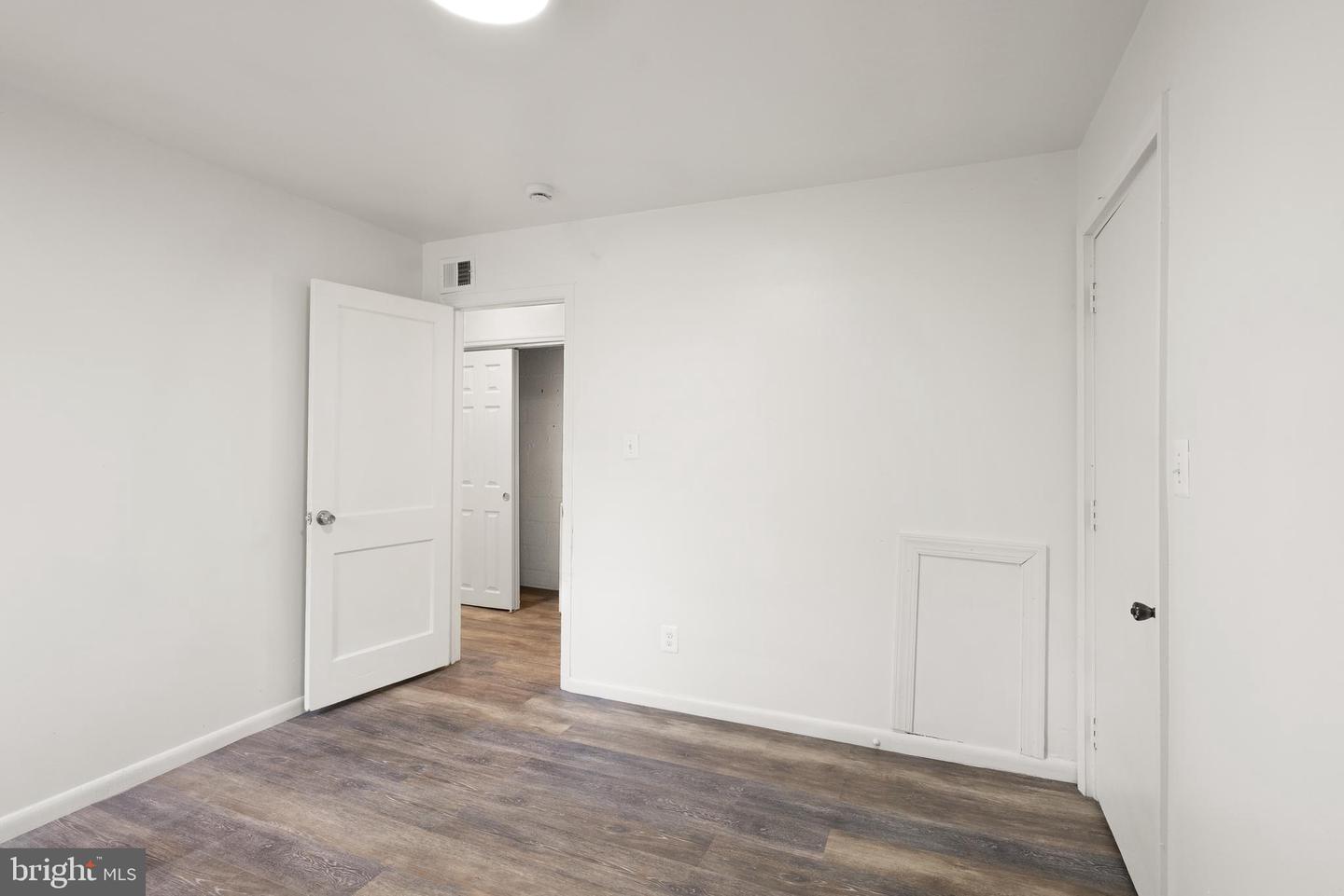 28 E REED AVE, ALEXANDRIA, Virginia 22305, 2 Bedrooms Bedrooms, ,1 BathroomBathrooms,Residential,For sale,28 E REED AVE,VAAX2042302 MLS # VAAX2042302