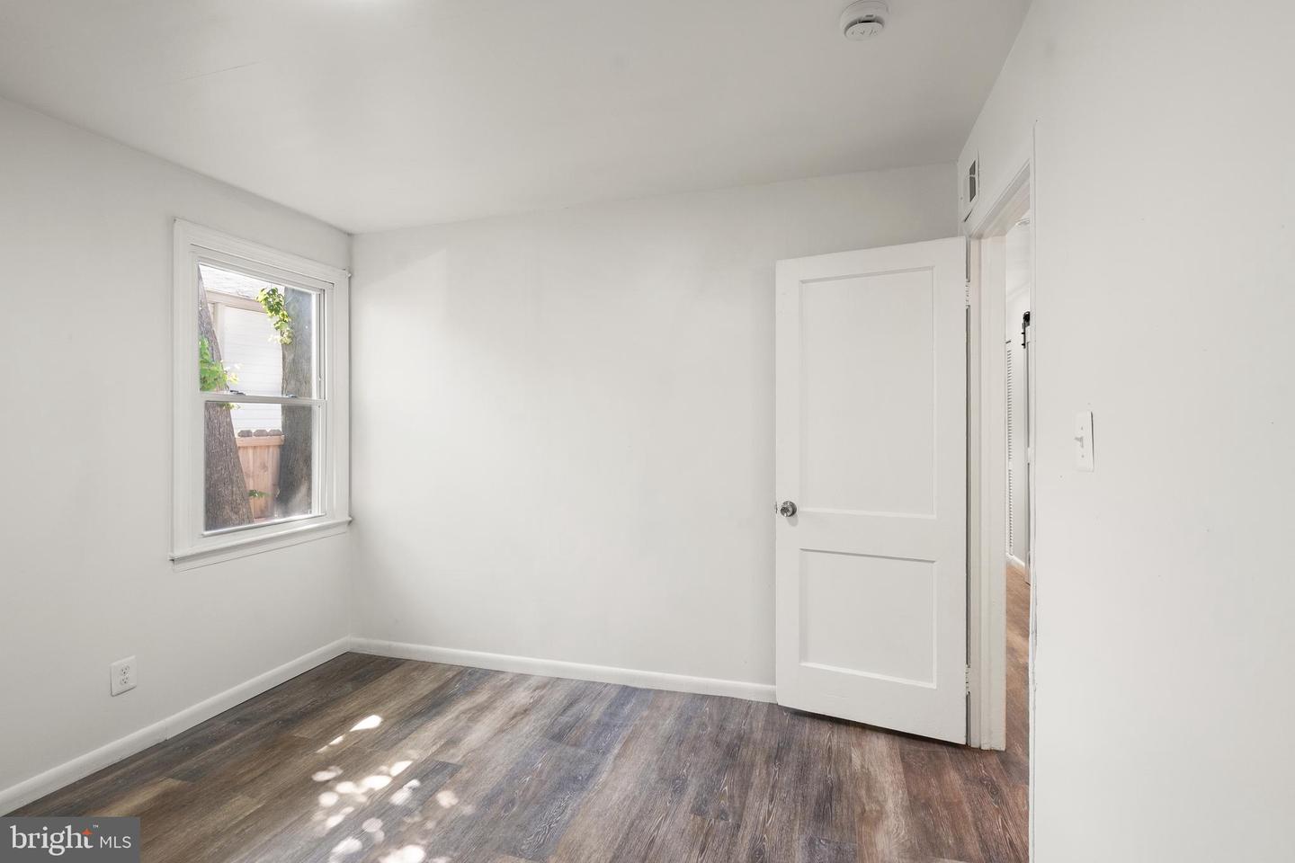 28 E REED AVE, ALEXANDRIA, Virginia 22305, 2 Bedrooms Bedrooms, ,1 BathroomBathrooms,Residential,For sale,28 E REED AVE,VAAX2042302 MLS # VAAX2042302