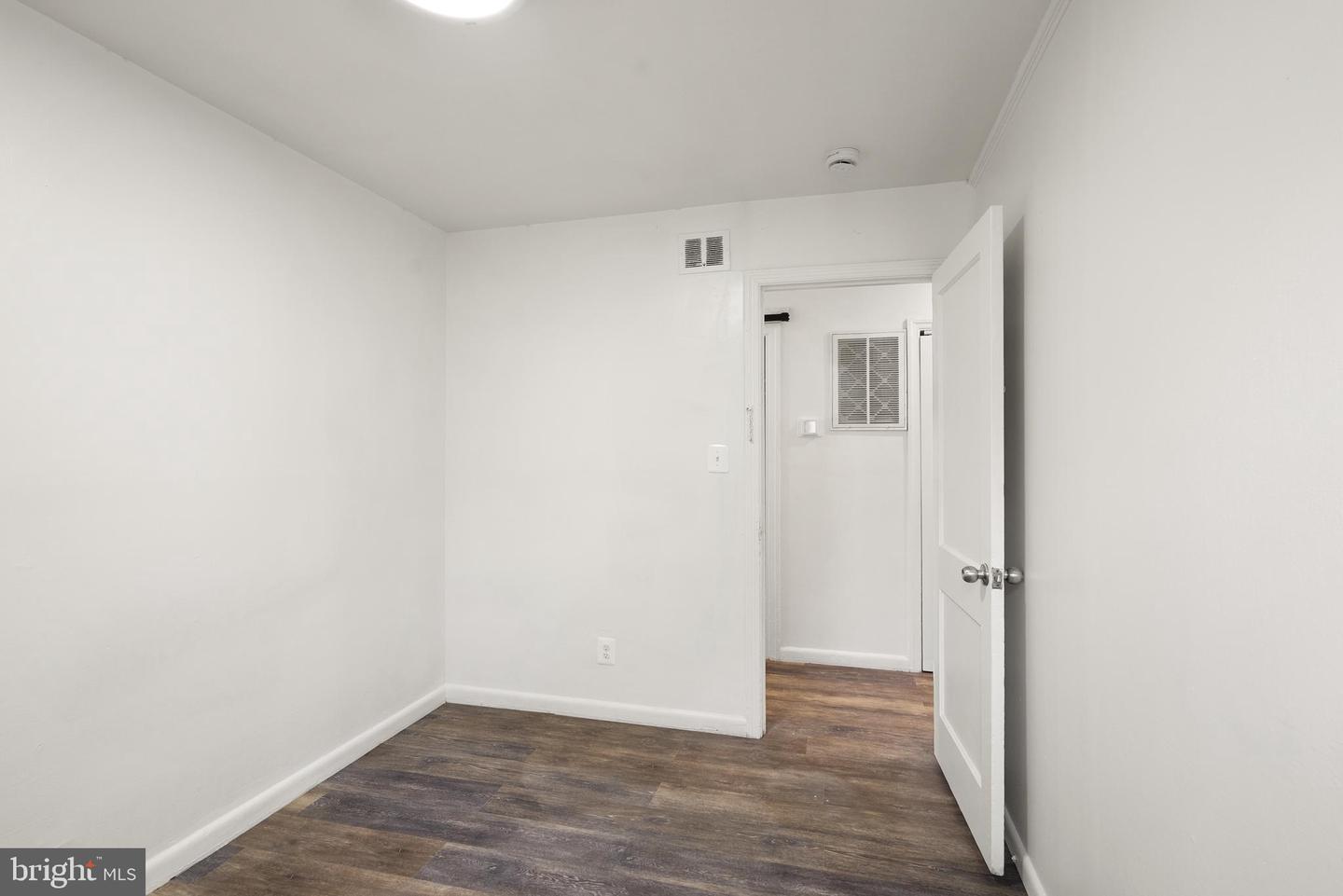 28 E REED AVE, ALEXANDRIA, Virginia 22305, 2 Bedrooms Bedrooms, ,1 BathroomBathrooms,Residential,For sale,28 E REED AVE,VAAX2042302 MLS # VAAX2042302