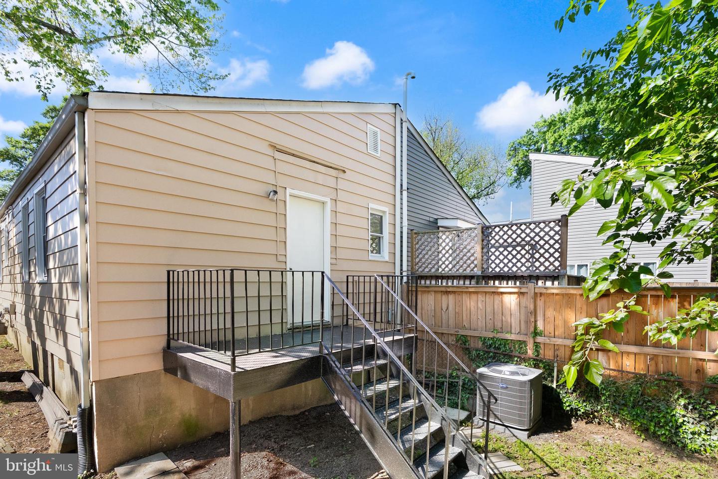 28 E REED AVE, ALEXANDRIA, Virginia 22305, 2 Bedrooms Bedrooms, ,1 BathroomBathrooms,Residential,For sale,28 E REED AVE,VAAX2042302 MLS # VAAX2042302