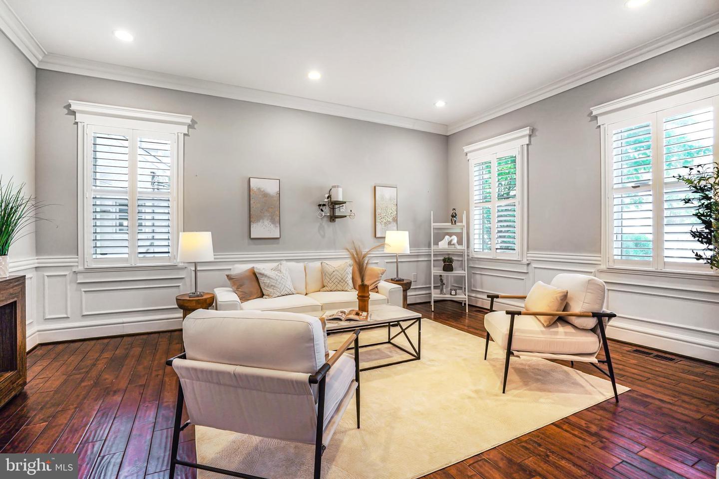 856 N HARRISON ST, ARLINGTON, Virginia 22205, 6 Bedrooms Bedrooms, ,5 BathroomsBathrooms,Residential,For sale,856 N HARRISON ST,VAAR2053982 MLS # VAAR2053982