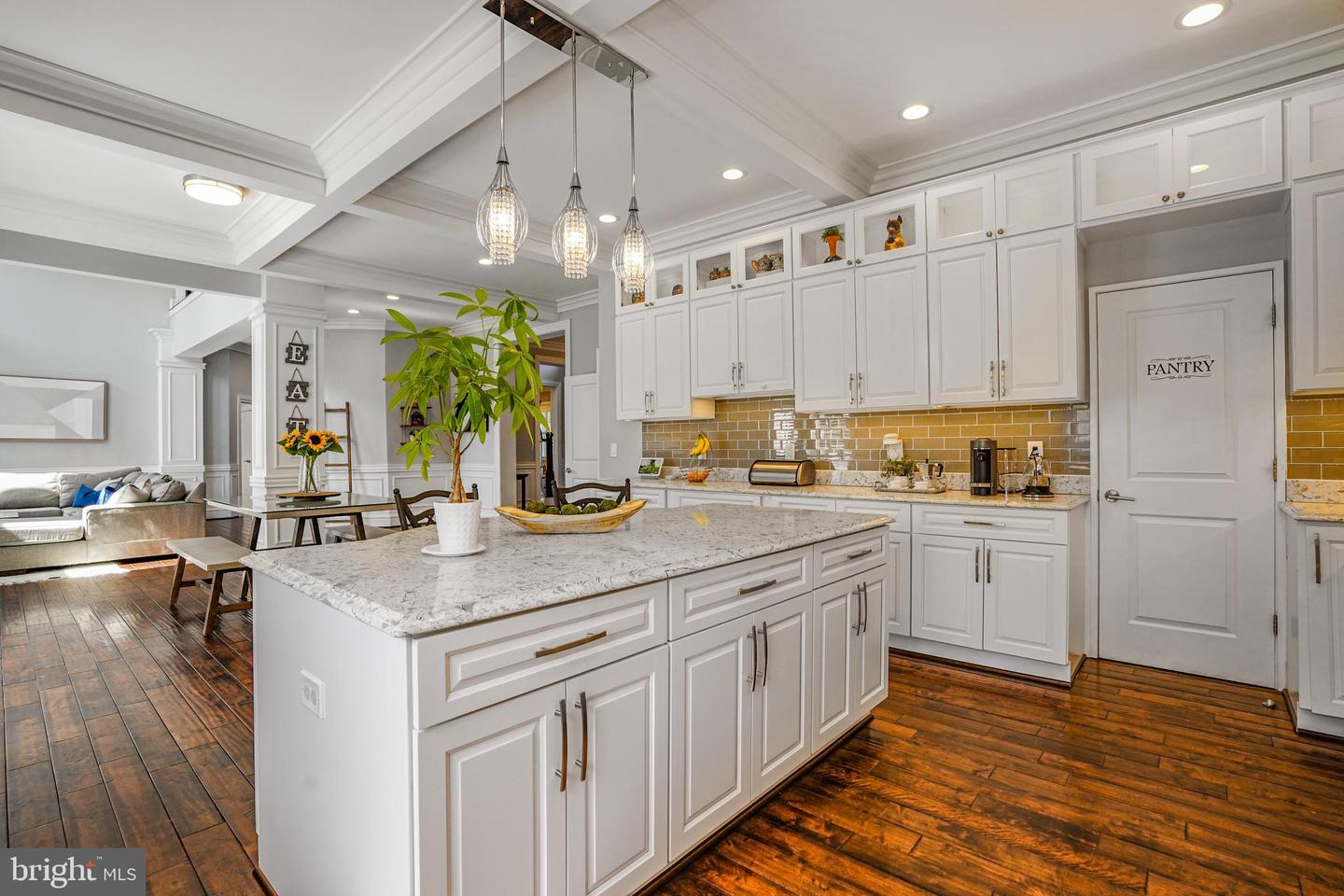 856 N HARRISON ST, ARLINGTON, Virginia 22205, 6 Bedrooms Bedrooms, ,5 BathroomsBathrooms,Residential,For sale,856 N HARRISON ST,VAAR2053982 MLS # VAAR2053982