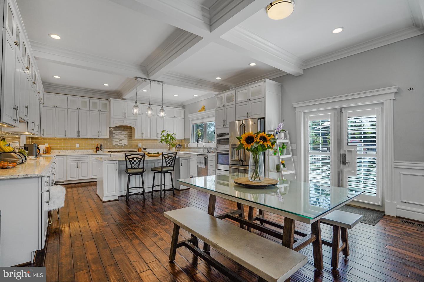 856 N HARRISON ST, ARLINGTON, Virginia 22205, 6 Bedrooms Bedrooms, ,5 BathroomsBathrooms,Residential,For sale,856 N HARRISON ST,VAAR2053982 MLS # VAAR2053982