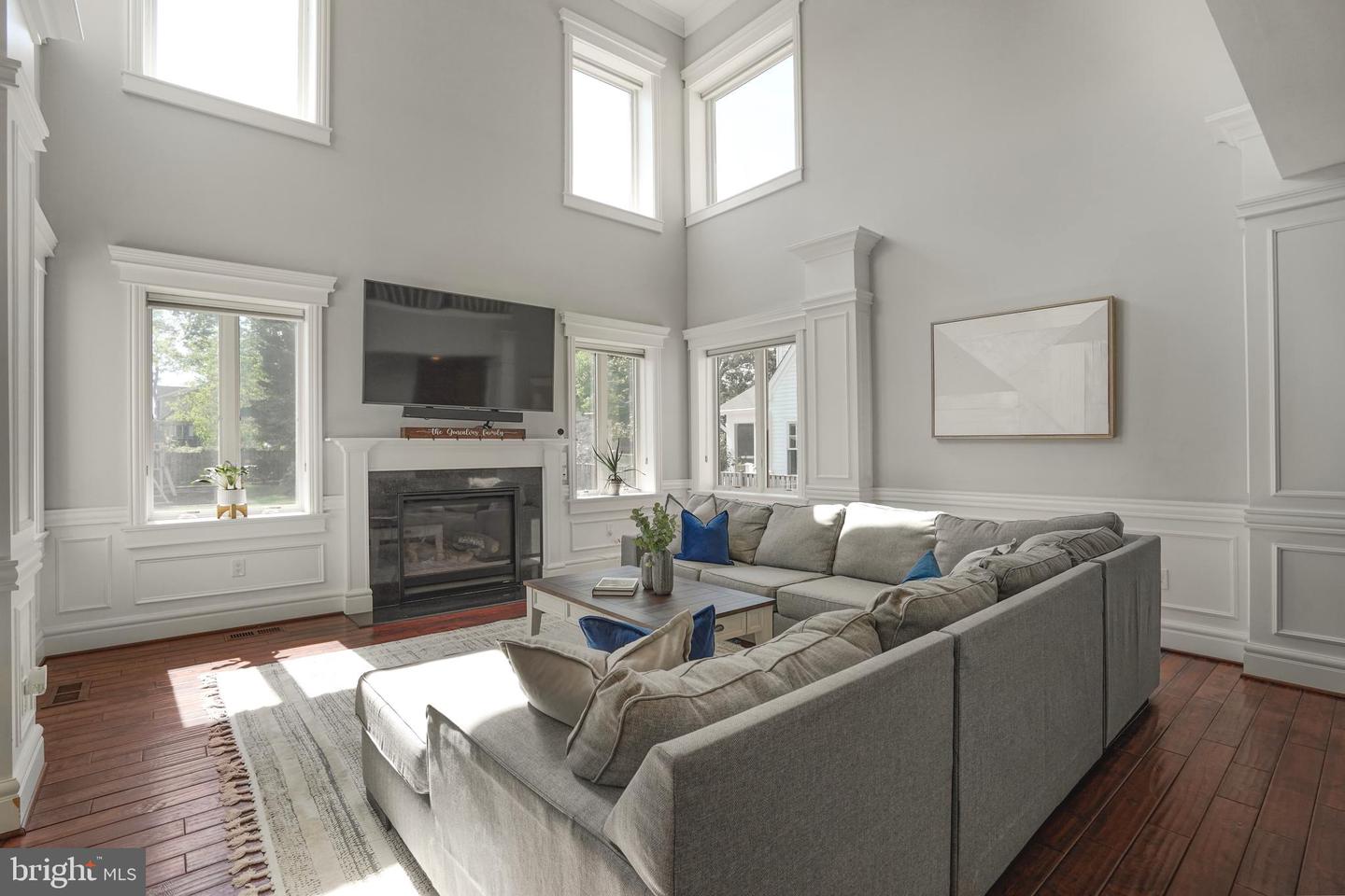 856 N HARRISON ST, ARLINGTON, Virginia 22205, 6 Bedrooms Bedrooms, ,5 BathroomsBathrooms,Residential,For sale,856 N HARRISON ST,VAAR2053982 MLS # VAAR2053982