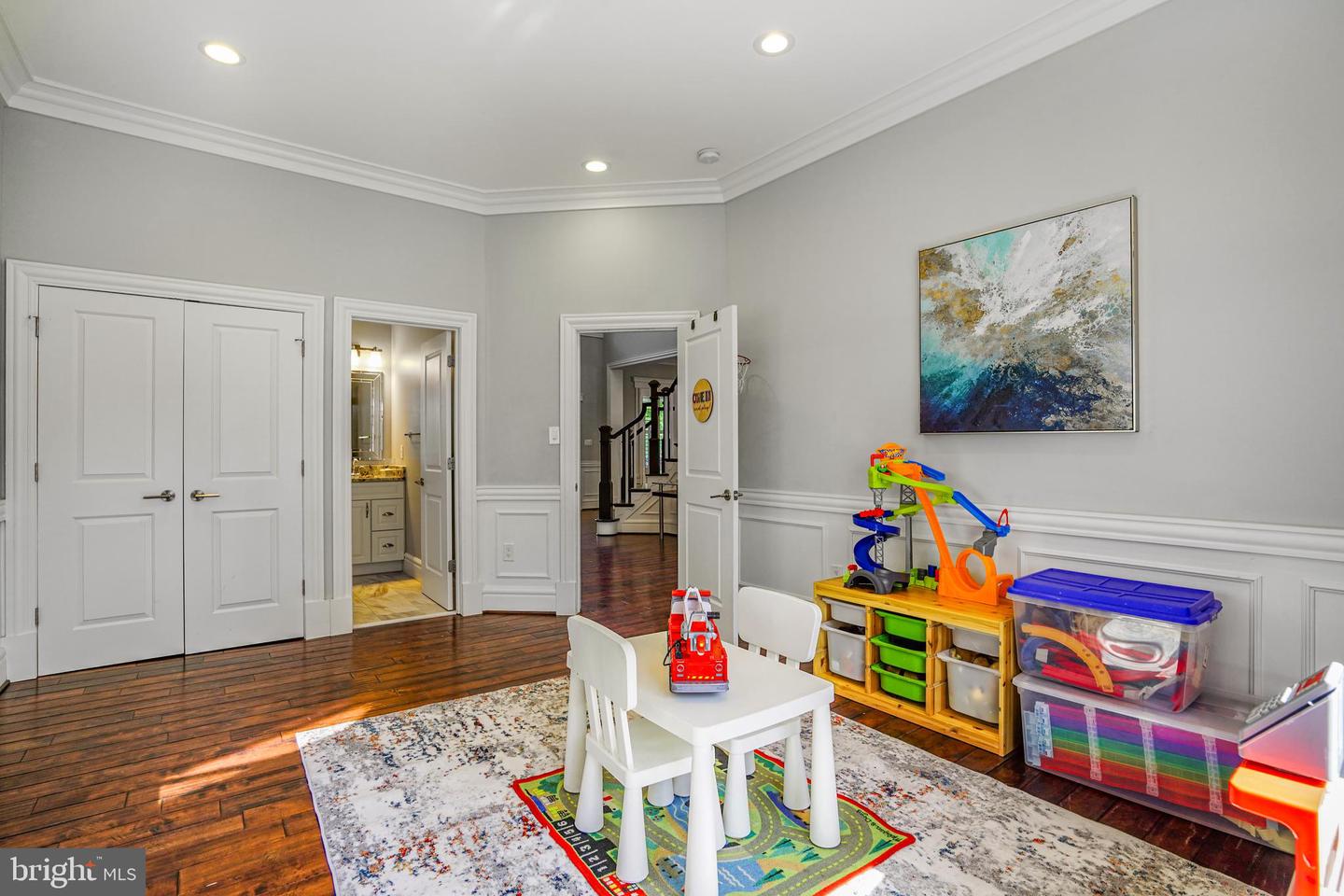 856 N HARRISON ST, ARLINGTON, Virginia 22205, 6 Bedrooms Bedrooms, ,5 BathroomsBathrooms,Residential,For sale,856 N HARRISON ST,VAAR2053982 MLS # VAAR2053982
