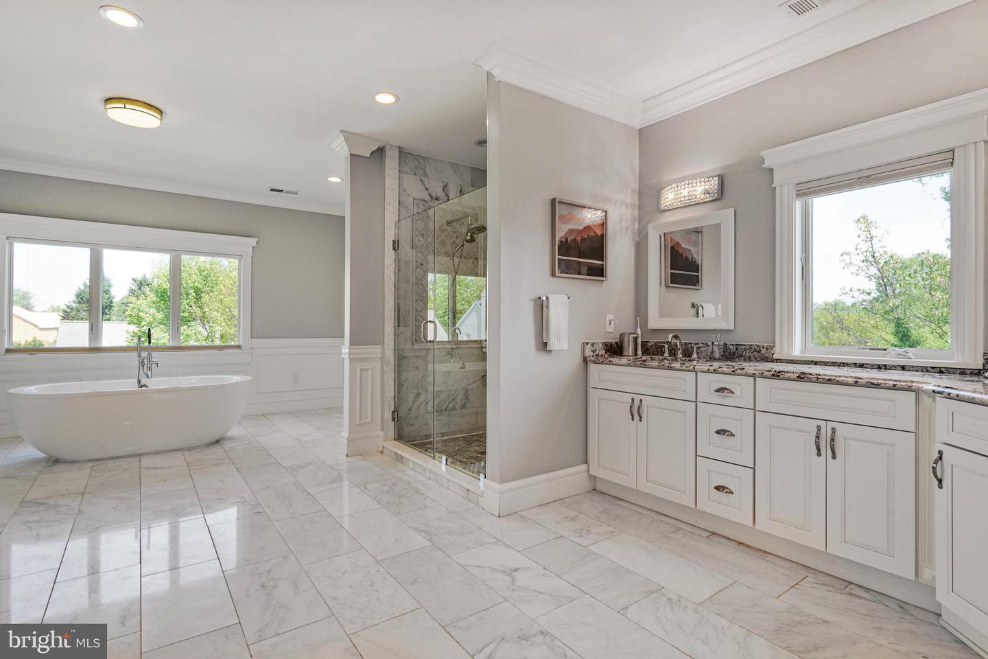 856 N HARRISON ST, ARLINGTON, Virginia 22205, 6 Bedrooms Bedrooms, ,5 BathroomsBathrooms,Residential,For sale,856 N HARRISON ST,VAAR2053982 MLS # VAAR2053982