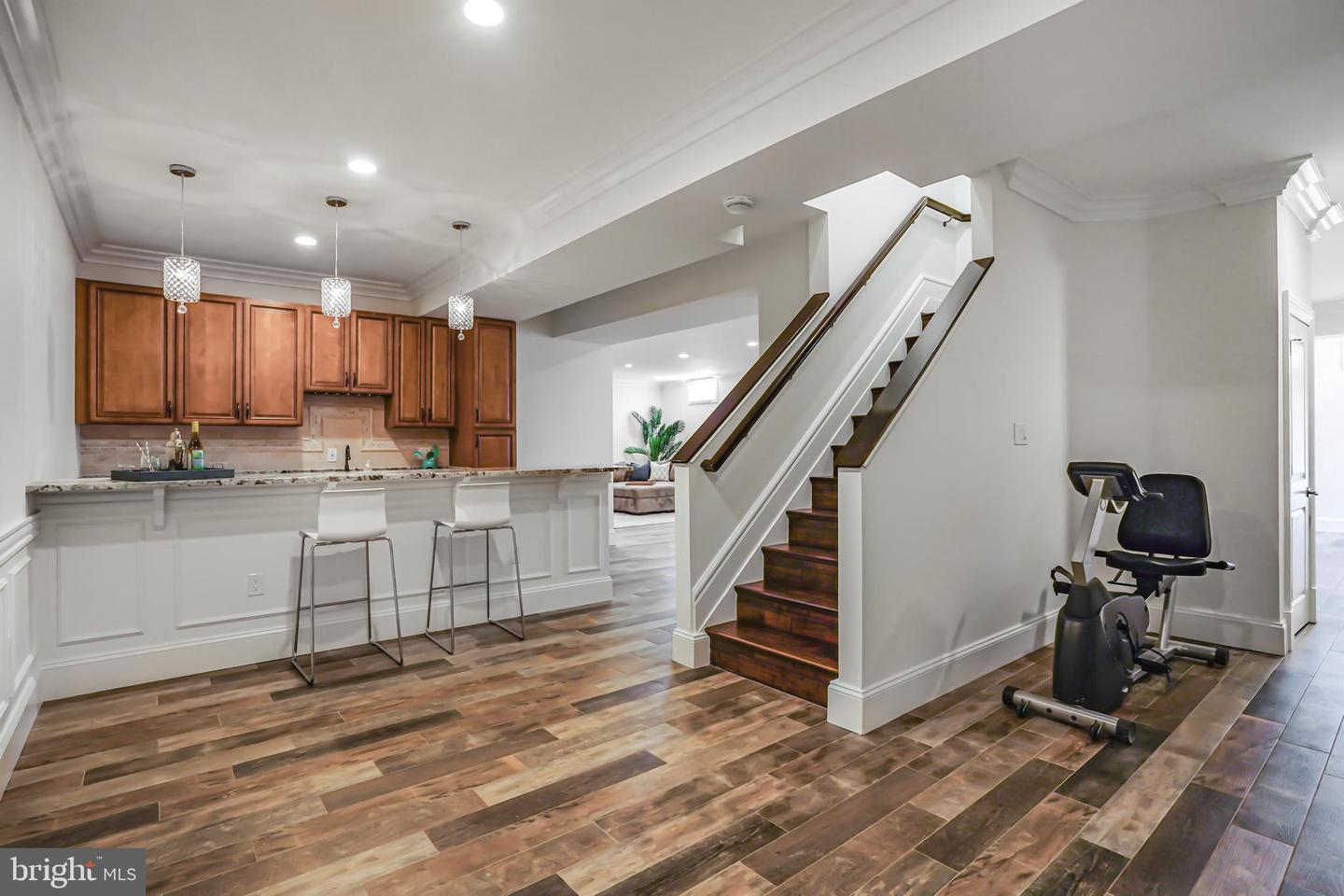 856 N HARRISON ST, ARLINGTON, Virginia 22205, 6 Bedrooms Bedrooms, ,5 BathroomsBathrooms,Residential,For sale,856 N HARRISON ST,VAAR2053982 MLS # VAAR2053982