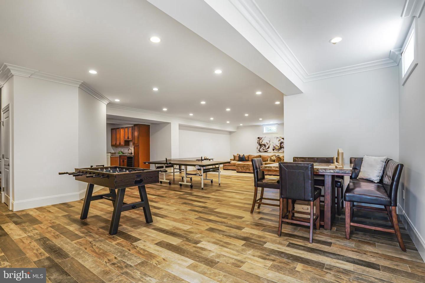 856 N HARRISON ST, ARLINGTON, Virginia 22205, 6 Bedrooms Bedrooms, ,5 BathroomsBathrooms,Residential,For sale,856 N HARRISON ST,VAAR2053982 MLS # VAAR2053982
