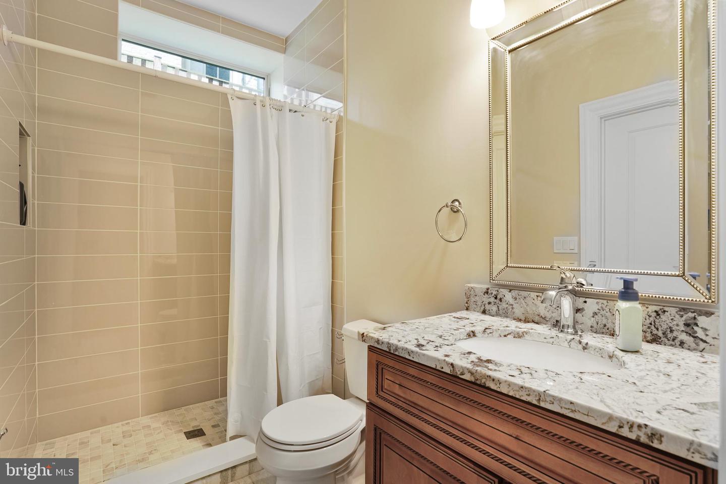 856 N HARRISON ST, ARLINGTON, Virginia 22205, 6 Bedrooms Bedrooms, ,5 BathroomsBathrooms,Residential,For sale,856 N HARRISON ST,VAAR2053982 MLS # VAAR2053982