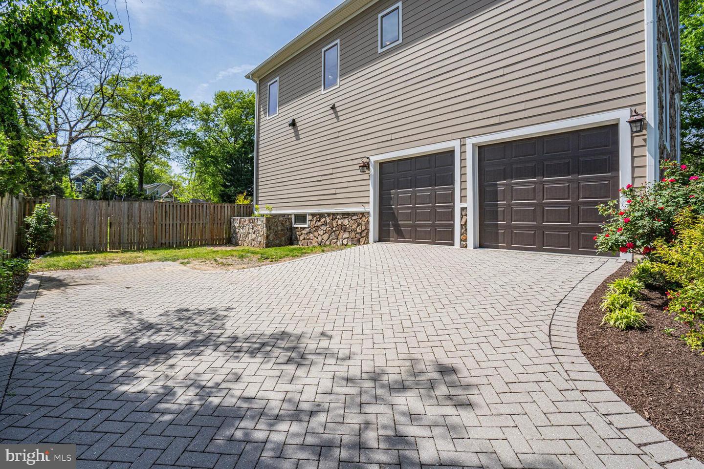 856 N HARRISON ST, ARLINGTON, Virginia 22205, 6 Bedrooms Bedrooms, ,5 BathroomsBathrooms,Residential,For sale,856 N HARRISON ST,VAAR2053982 MLS # VAAR2053982
