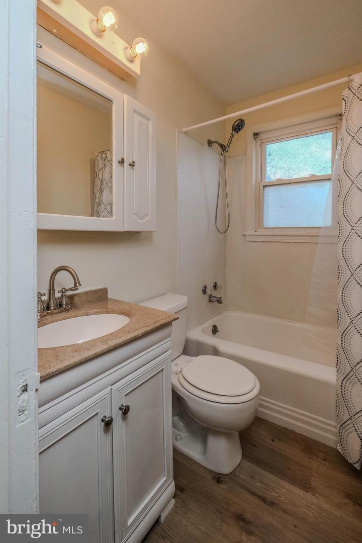 132 W 12TH ST, FRONT ROYAL, Virginia 22630, 3 Bedrooms Bedrooms, 8 Rooms Rooms,1 BathroomBathrooms,Residential,For sale,132 W 12TH ST,VAWR2010536 MLS # VAWR2010536