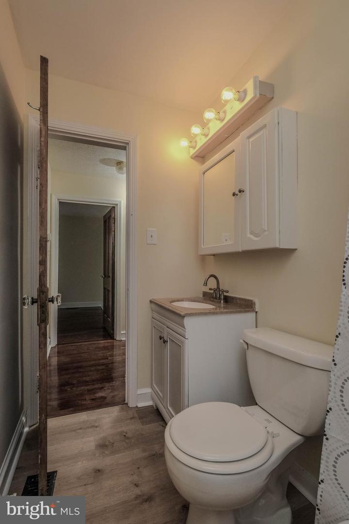 132 W 12TH ST, FRONT ROYAL, Virginia 22630, 3 Bedrooms Bedrooms, 8 Rooms Rooms,1 BathroomBathrooms,Residential,For sale,132 W 12TH ST,VAWR2010536 MLS # VAWR2010536
