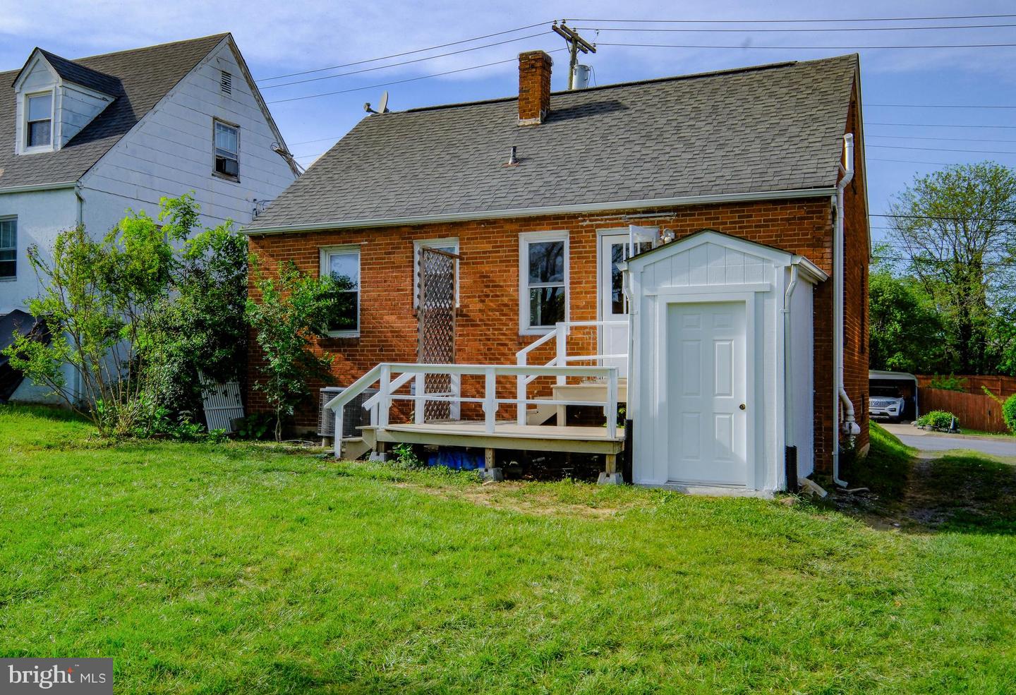 132 W 12TH ST, FRONT ROYAL, Virginia 22630, 3 Bedrooms Bedrooms, 8 Rooms Rooms,1 BathroomBathrooms,Residential,For sale,132 W 12TH ST,VAWR2010536 MLS # VAWR2010536