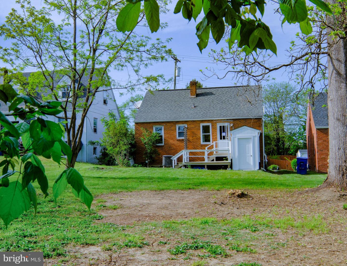 132 W 12TH ST, FRONT ROYAL, Virginia 22630, 3 Bedrooms Bedrooms, 8 Rooms Rooms,1 BathroomBathrooms,Residential,For sale,132 W 12TH ST,VAWR2010536 MLS # VAWR2010536