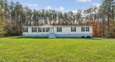 7211 LAKEWOOD LN, SPOTSYLVANIA, Virginia 22551, 4 Bedrooms Bedrooms, ,2 BathroomsBathrooms,Residential,7211 LAKEWOOD LN,VASP2032802 MLS # VASP2032802