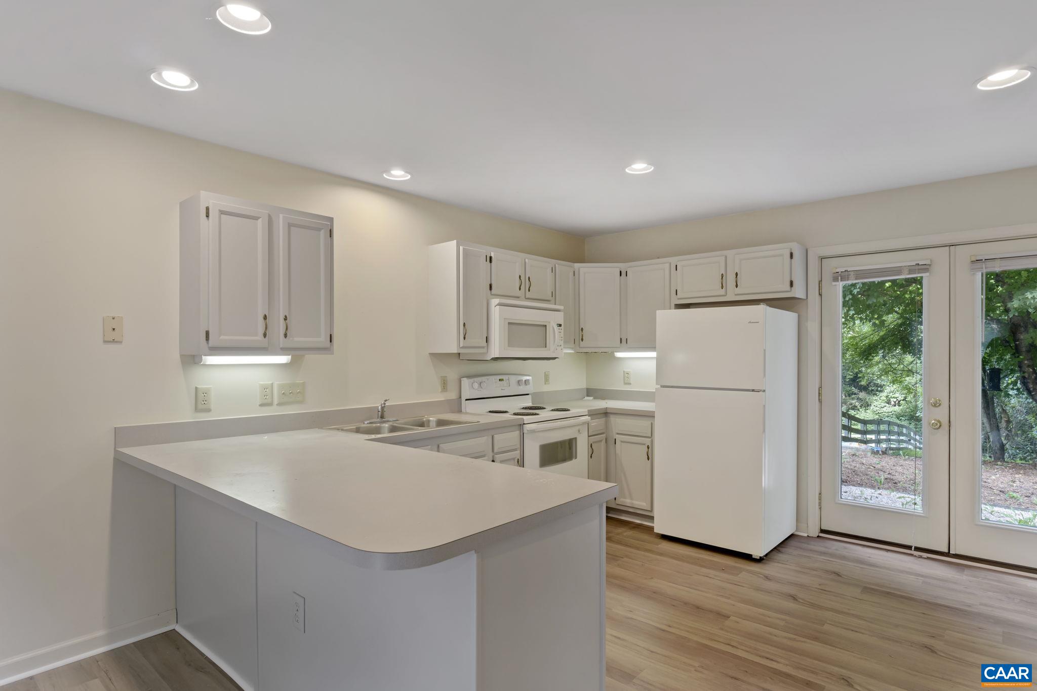 1018 HIGHLANDS DR, CHARLOTTESVILLE, Virginia 22901, 2 Bedrooms Bedrooms, ,2 BathroomsBathrooms,Residential,1018 HIGHLANDS DR,660192 MLS # 660192