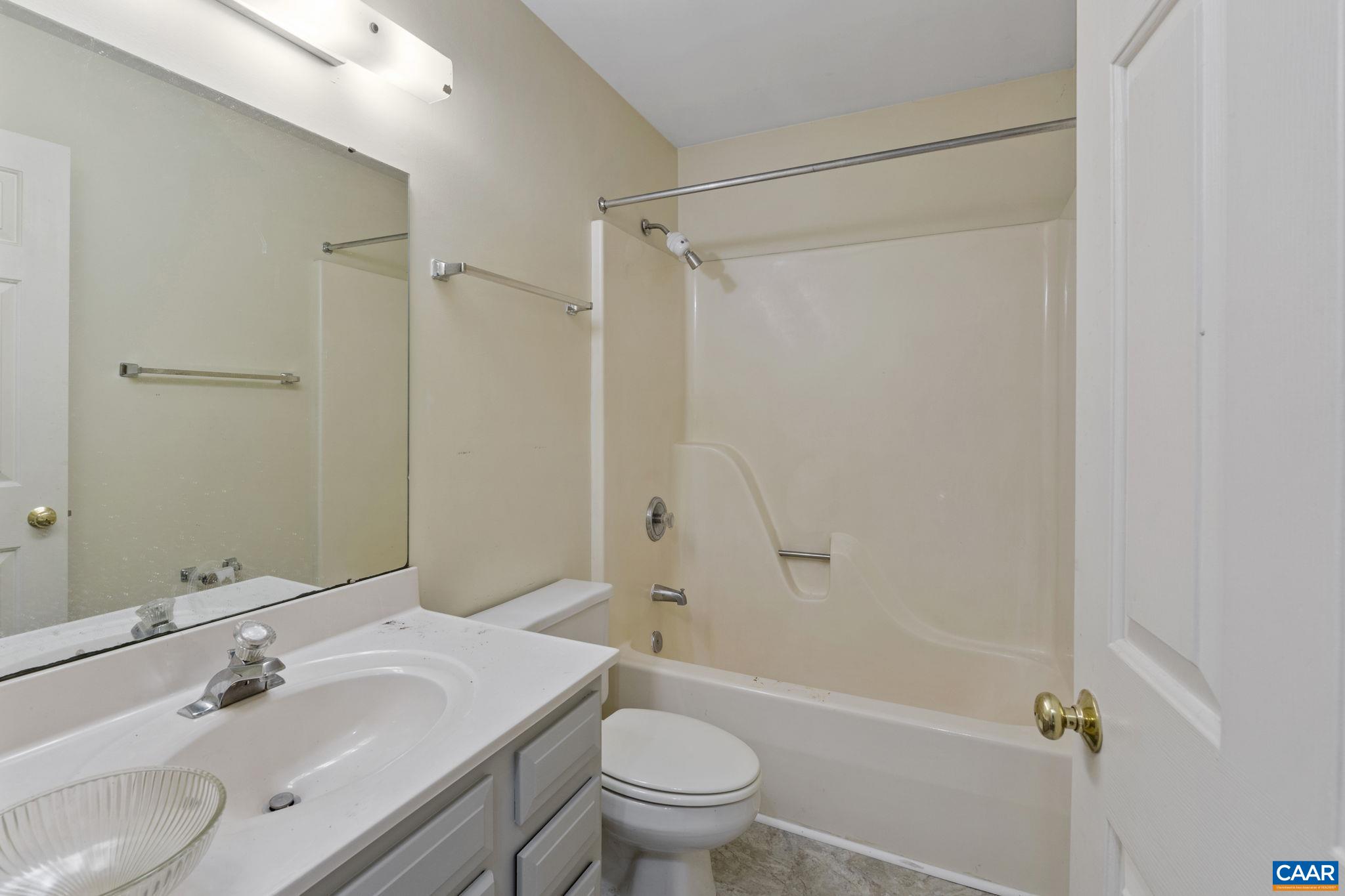 1018 HIGHLANDS DR, CHARLOTTESVILLE, Virginia 22901, 2 Bedrooms Bedrooms, ,2 BathroomsBathrooms,Residential,1018 HIGHLANDS DR,660192 MLS # 660192
