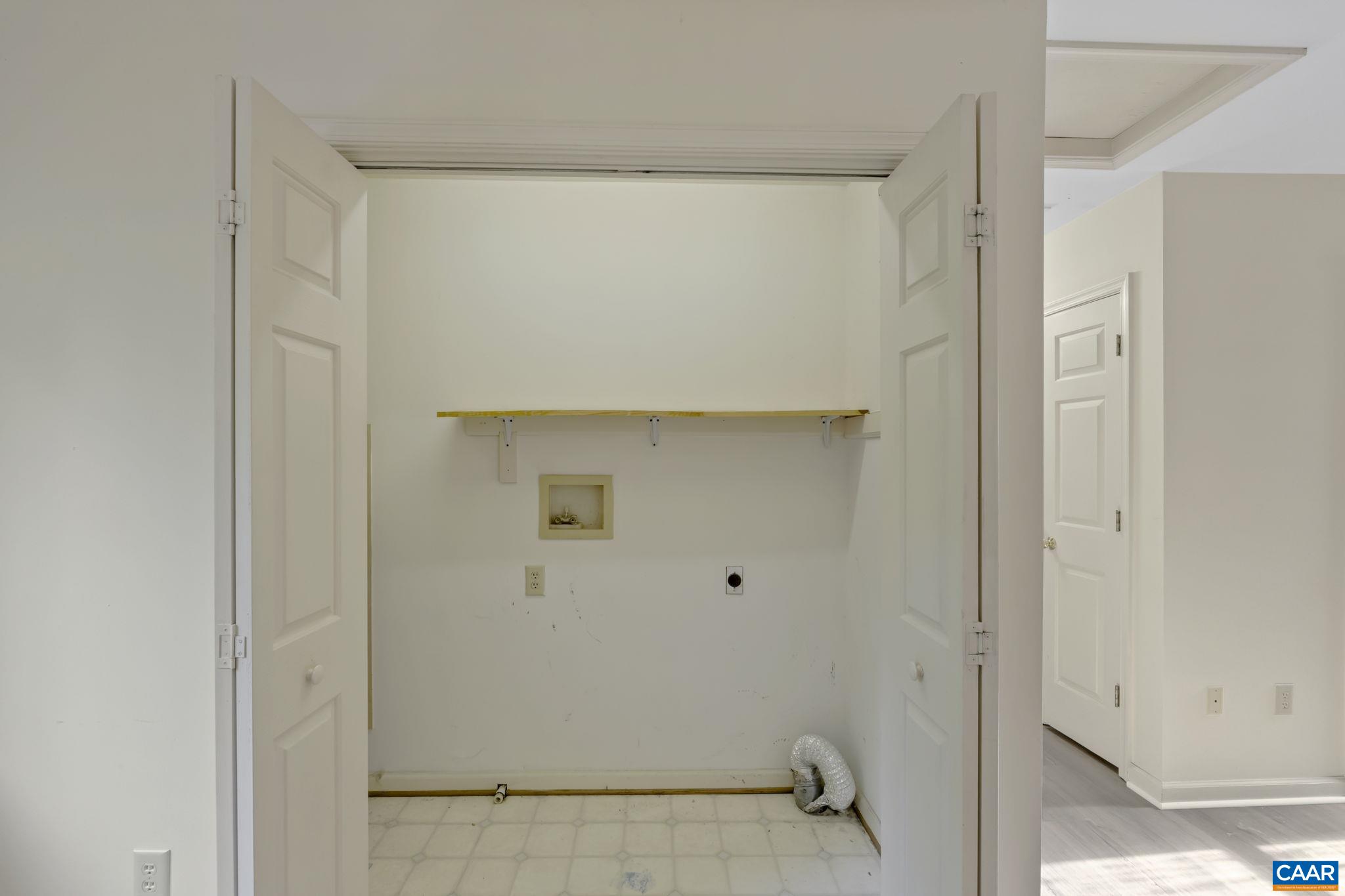 1018 HIGHLANDS DR, CHARLOTTESVILLE, Virginia 22901, 2 Bedrooms Bedrooms, ,2 BathroomsBathrooms,Residential,1018 HIGHLANDS DR,660192 MLS # 660192