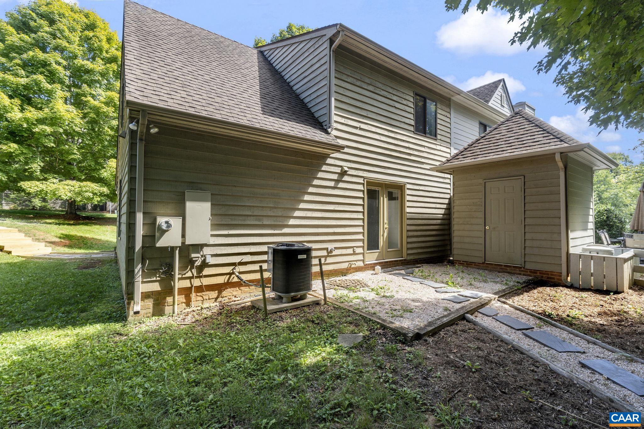 1018 HIGHLANDS DR, CHARLOTTESVILLE, Virginia 22901, 2 Bedrooms Bedrooms, ,2 BathroomsBathrooms,Residential,1018 HIGHLANDS DR,660192 MLS # 660192