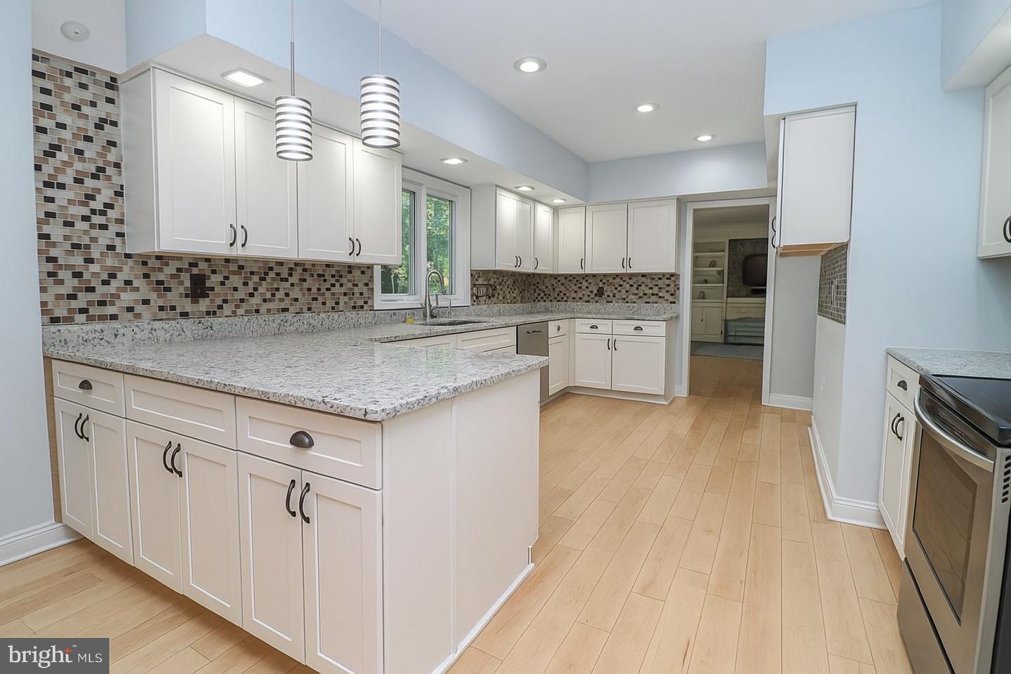 5810 HANNORA LN, FAIRFAX STATION, Virginia 22039, 5 Bedrooms Bedrooms, ,3 BathroomsBathrooms,Residential,For sale,5810 HANNORA LN,VAFX2226698 MLS # VAFX2226698