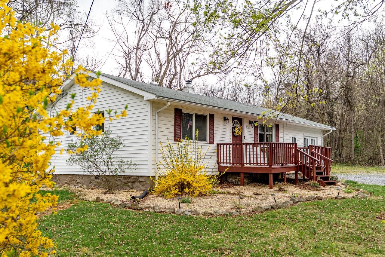 275 IDA HOLLOW RD, LURAY, Virginia 22835, 2 Bedrooms Bedrooms, ,1 BathroomBathrooms,Residential,275 IDA HOLLOW RD,662720 MLS # 662720