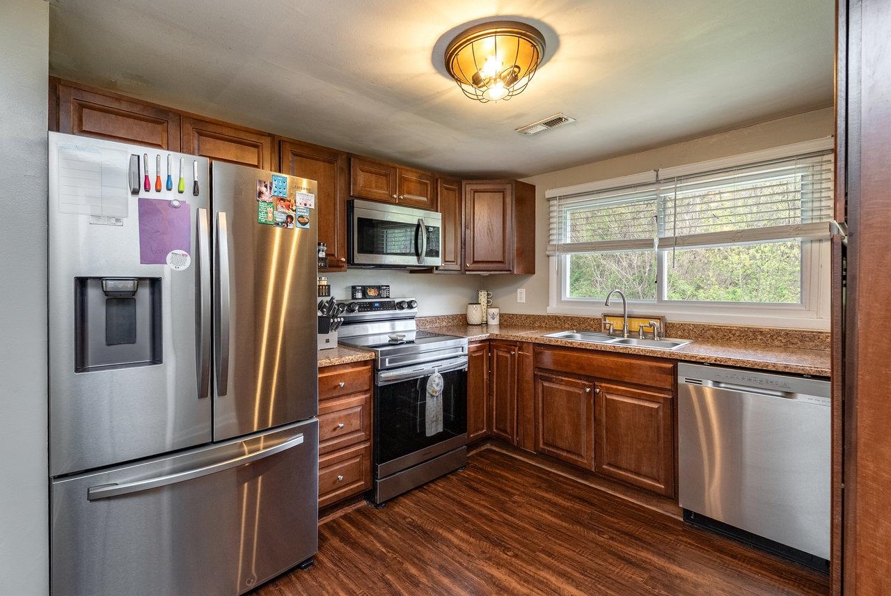 275 IDA HOLLOW RD, LURAY, Virginia 22835, 2 Bedrooms Bedrooms, ,1 BathroomBathrooms,Residential,275 IDA HOLLOW RD,662720 MLS # 662720