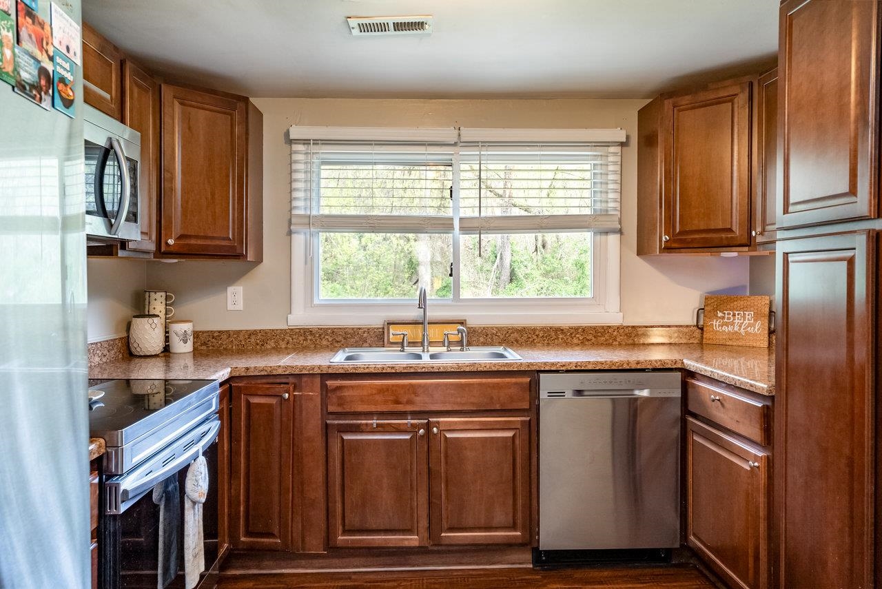 275 IDA HOLLOW RD, LURAY, Virginia 22835, 2 Bedrooms Bedrooms, ,1 BathroomBathrooms,Residential,275 IDA HOLLOW RD,662720 MLS # 662720