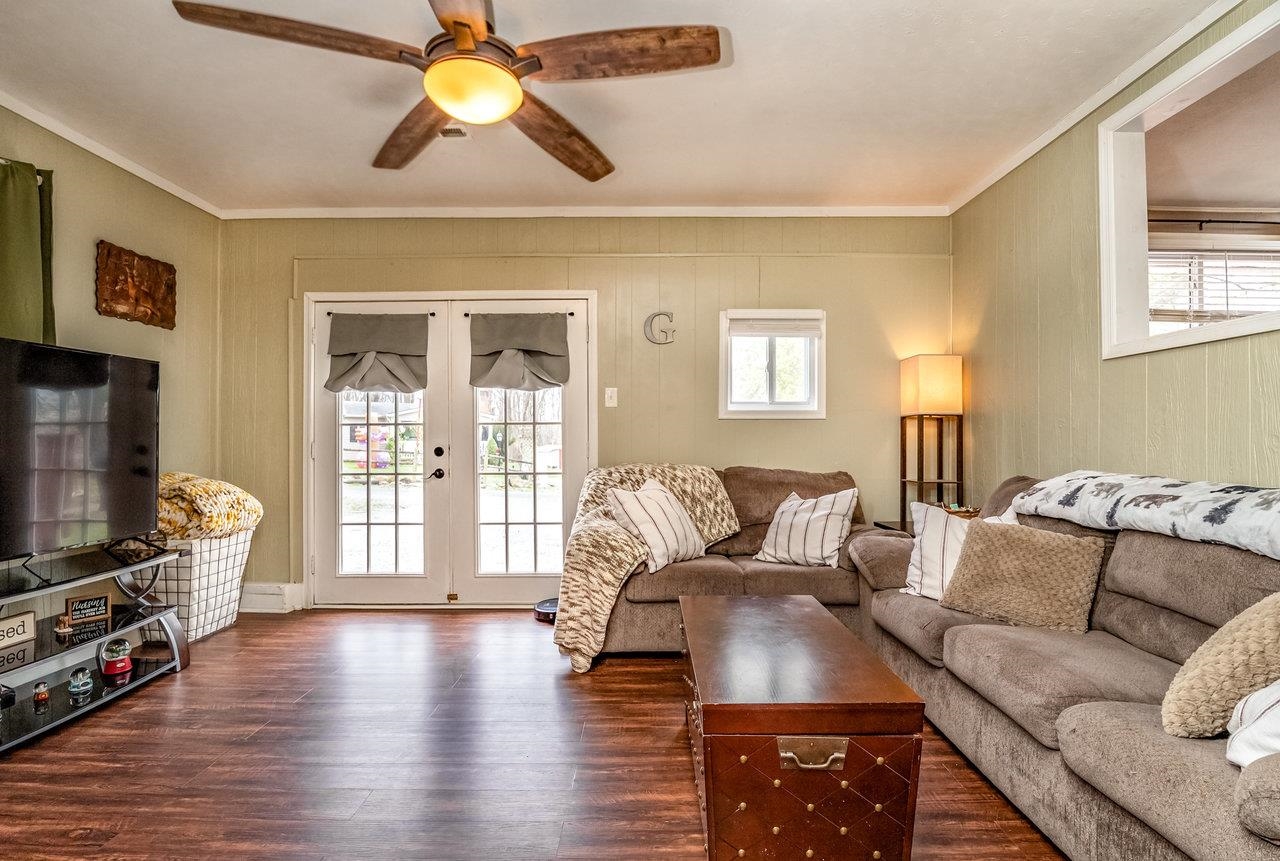 275 IDA HOLLOW RD, LURAY, Virginia 22835, 2 Bedrooms Bedrooms, ,1 BathroomBathrooms,Residential,275 IDA HOLLOW RD,662720 MLS # 662720