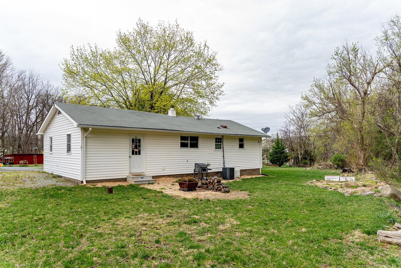 275 IDA HOLLOW RD, LURAY, Virginia 22835, 2 Bedrooms Bedrooms, ,1 BathroomBathrooms,Residential,275 IDA HOLLOW RD,662720 MLS # 662720