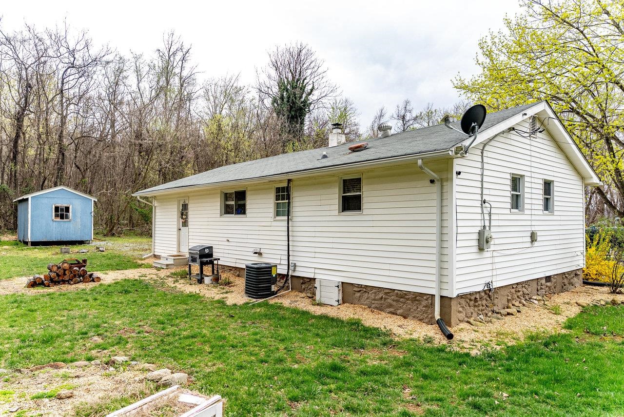 275 IDA HOLLOW RD, LURAY, Virginia 22835, 2 Bedrooms Bedrooms, ,1 BathroomBathrooms,Residential,275 IDA HOLLOW RD,662720 MLS # 662720