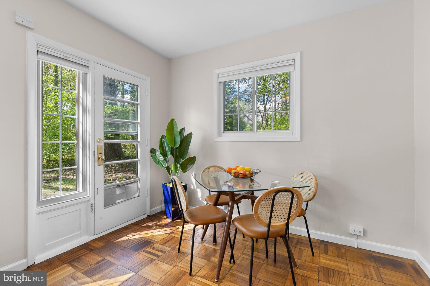 3542 MARTHA CUSTIS DR, ALEXANDRIA, Virginia 22302, 1 Bedroom Bedrooms, ,1 BathroomBathrooms,Residential,For sale,3542 MARTHA CUSTIS DR,VAAX2042772 MLS # VAAX2042772