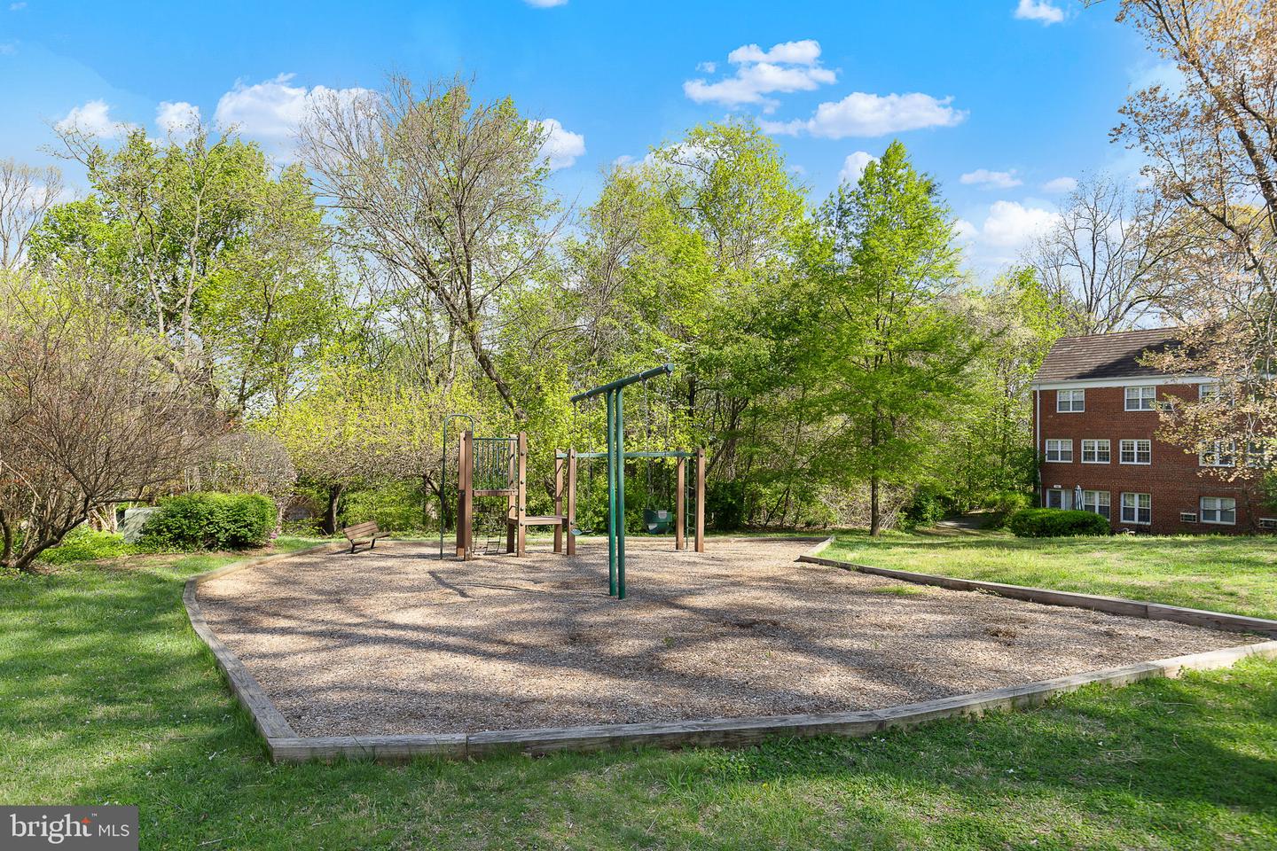 3542 MARTHA CUSTIS DR, ALEXANDRIA, Virginia 22302, 1 Bedroom Bedrooms, ,1 BathroomBathrooms,Residential,For sale,3542 MARTHA CUSTIS DR,VAAX2042772 MLS # VAAX2042772