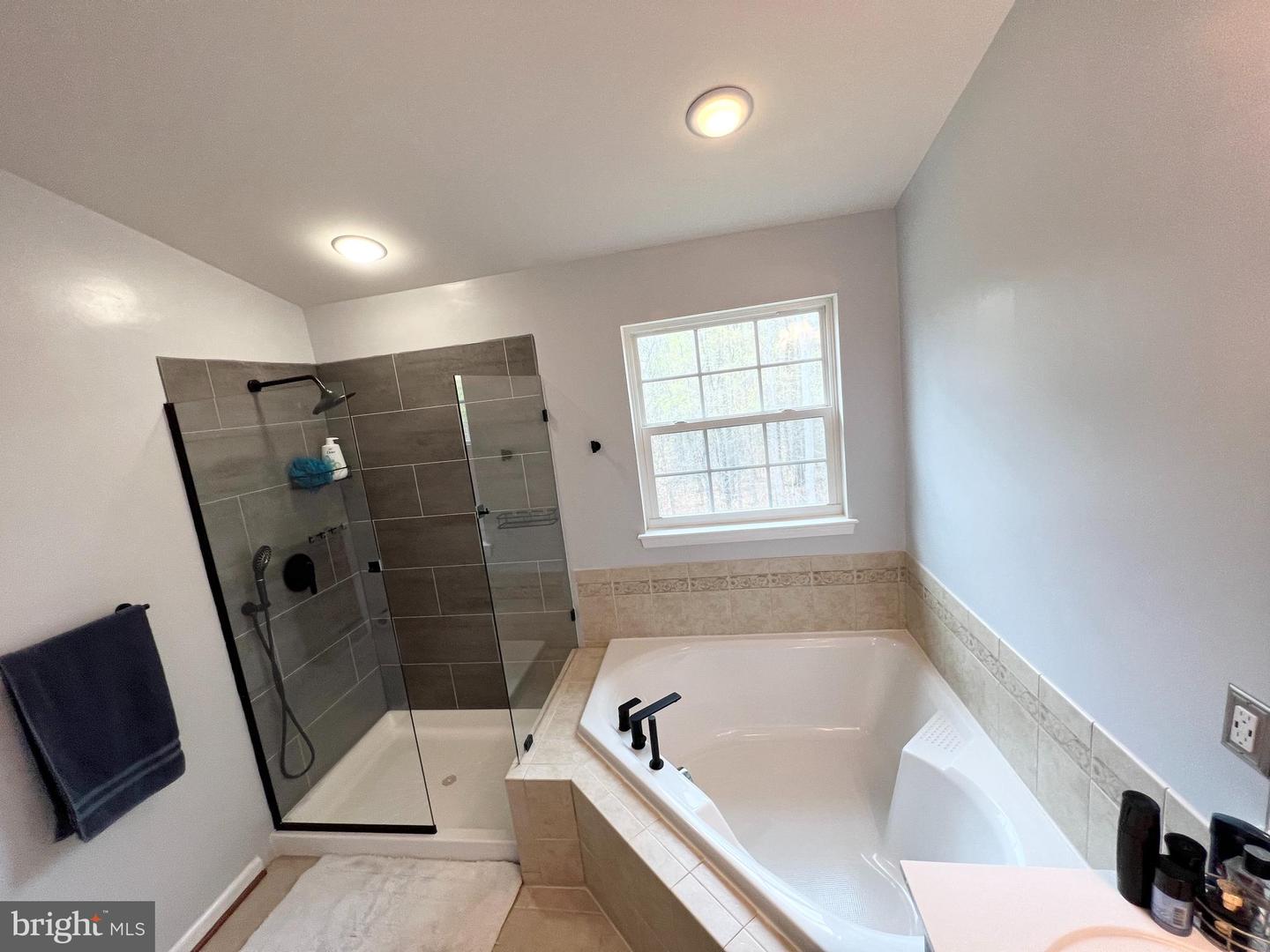 6505 BROAD CREEK OVERLOOK, FREDERICKSBURG, Virginia 22407, 4 Bedrooms Bedrooms, ,2 BathroomsBathrooms,Residential,For sale,6505 BROAD CREEK OVERLOOK,VASP2031424 MLS # VASP2031424