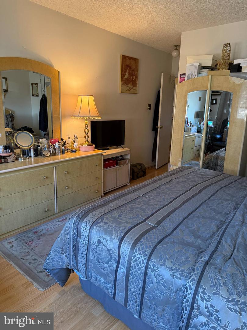 3701 S GEORGE MASON DR DR #1803, FALLS CHURCH, Virginia 22041, 1 Bedroom Bedrooms, ,1 BathroomBathrooms,Residential,For sale,3701 S GEORGE MASON DR DR #1803,VAFX2228038 MLS # VAFX2228038