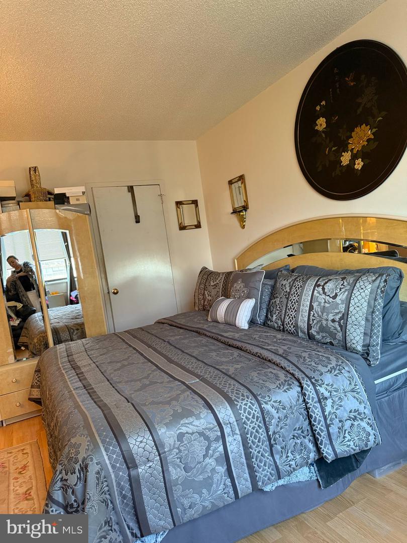 3701 S GEORGE MASON DR DR #1803, FALLS CHURCH, Virginia 22041, 1 Bedroom Bedrooms, ,1 BathroomBathrooms,Residential,For sale,3701 S GEORGE MASON DR DR #1803,VAFX2228038 MLS # VAFX2228038