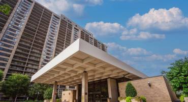 3701 S GEORGE MASON DR DR #1803, FALLS CHURCH, Virginia 22041, 1 Bedroom Bedrooms, ,1 BathroomBathrooms,Residential,For sale,3701 S GEORGE MASON DR DR #1803,VAFX2228038 MLS # VAFX2228038