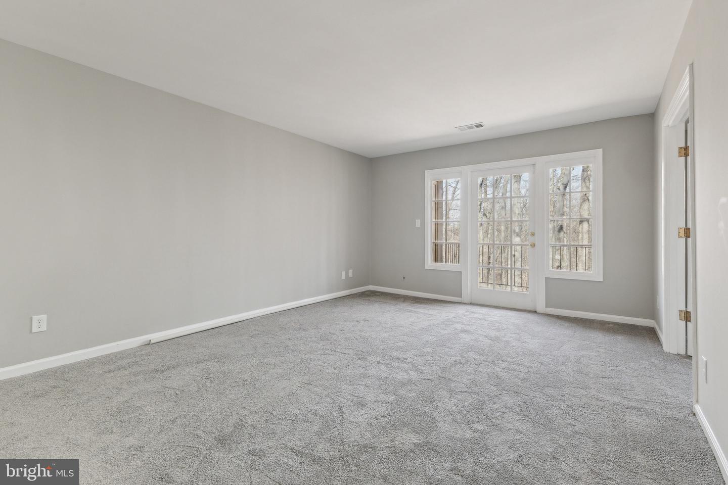 5900-H KINGSFORD RD #431, SPRINGFIELD, Virginia 22152, 3 Bedrooms Bedrooms, ,2 BathroomsBathrooms,Residential,For sale,5900-H KINGSFORD RD #431,VAFX2228870 MLS # VAFX2228870