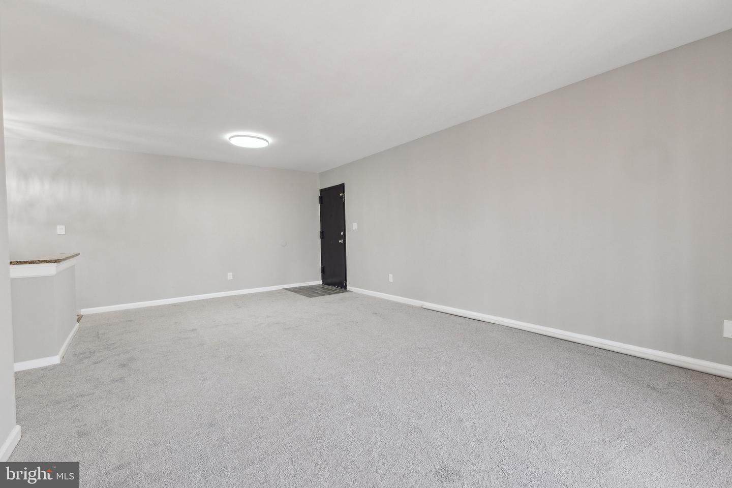 5900-H KINGSFORD RD #431, SPRINGFIELD, Virginia 22152, 3 Bedrooms Bedrooms, ,2 BathroomsBathrooms,Residential,For sale,5900-H KINGSFORD RD #431,VAFX2228870 MLS # VAFX2228870