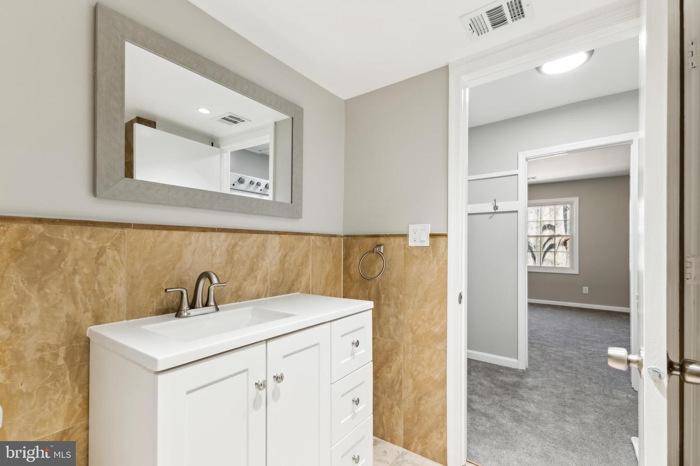 5900-H KINGSFORD RD #431, SPRINGFIELD, Virginia 22152, 3 Bedrooms Bedrooms, ,2 BathroomsBathrooms,Residential,For sale,5900-H KINGSFORD RD #431,VAFX2228870 MLS # VAFX2228870