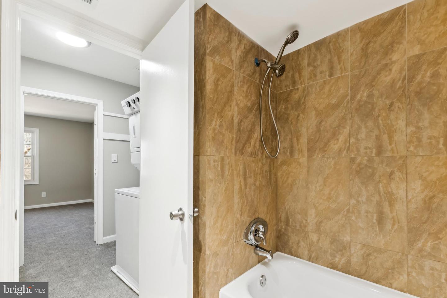 5900-H KINGSFORD RD #431, SPRINGFIELD, Virginia 22152, 3 Bedrooms Bedrooms, ,2 BathroomsBathrooms,Residential,For sale,5900-H KINGSFORD RD #431,VAFX2228870 MLS # VAFX2228870