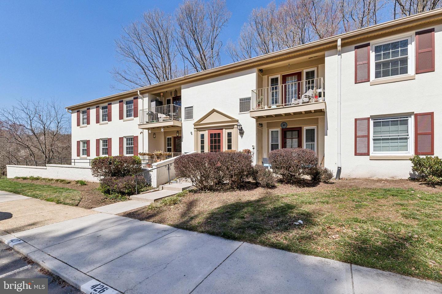 5900-H KINGSFORD RD #431, SPRINGFIELD, Virginia 22152, 3 Bedrooms Bedrooms, ,2 BathroomsBathrooms,Residential,For sale,5900-H KINGSFORD RD #431,VAFX2228870 MLS # VAFX2228870