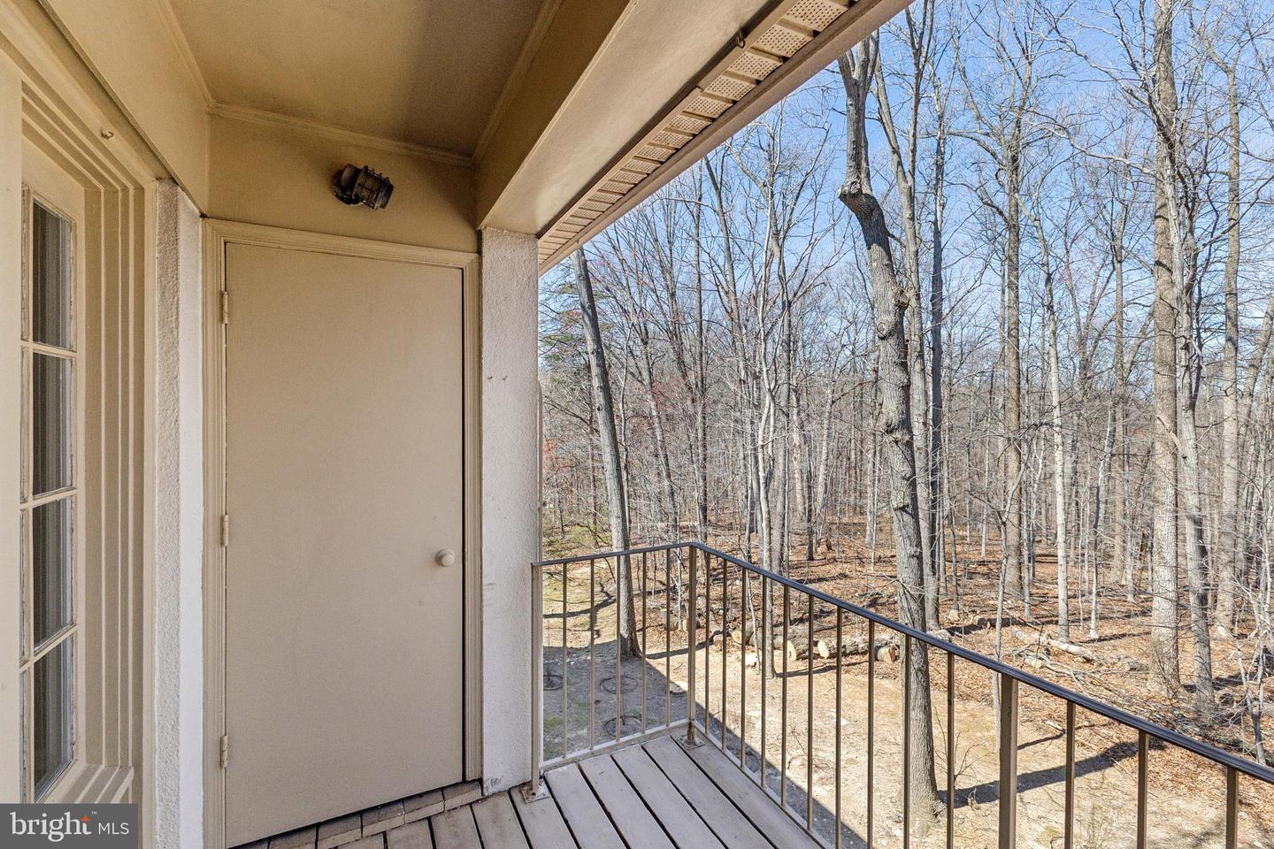 5900-H KINGSFORD RD #431, SPRINGFIELD, Virginia 22152, 3 Bedrooms Bedrooms, ,2 BathroomsBathrooms,Residential,For sale,5900-H KINGSFORD RD #431,VAFX2228870 MLS # VAFX2228870