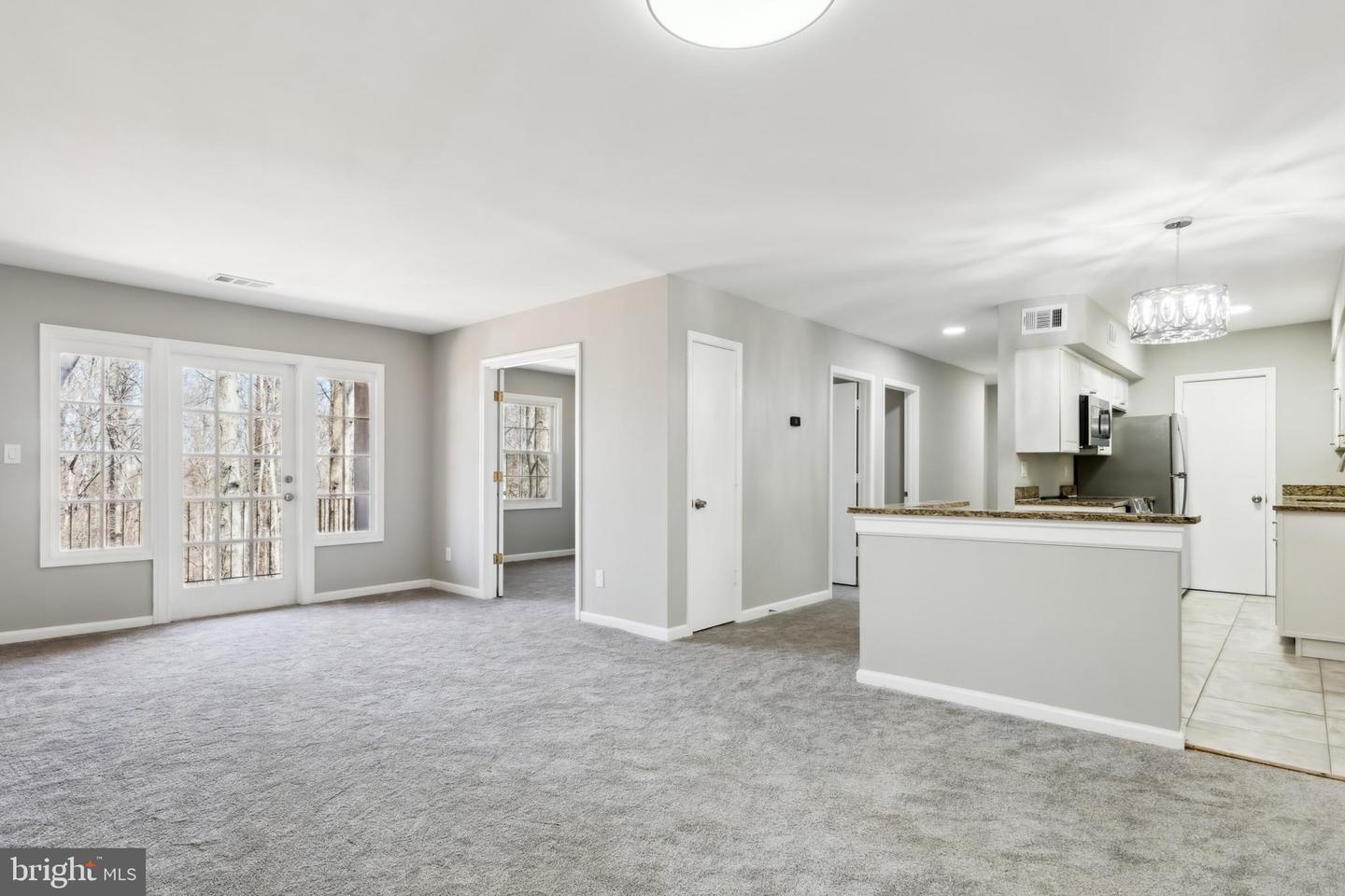 5900-H KINGSFORD RD #431, SPRINGFIELD, Virginia 22152, 3 Bedrooms Bedrooms, ,2 BathroomsBathrooms,Residential,For sale,5900-H KINGSFORD RD #431,VAFX2228870 MLS # VAFX2228870