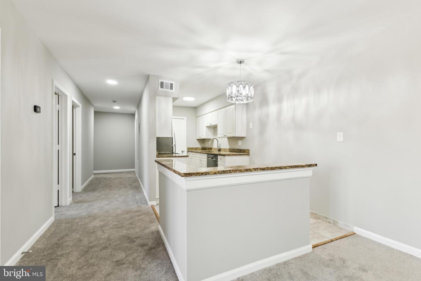 5900-H KINGSFORD RD #431, SPRINGFIELD, Virginia 22152, 3 Bedrooms Bedrooms, ,2 BathroomsBathrooms,Residential,For sale,5900-H KINGSFORD RD #431,VAFX2228870 MLS # VAFX2228870