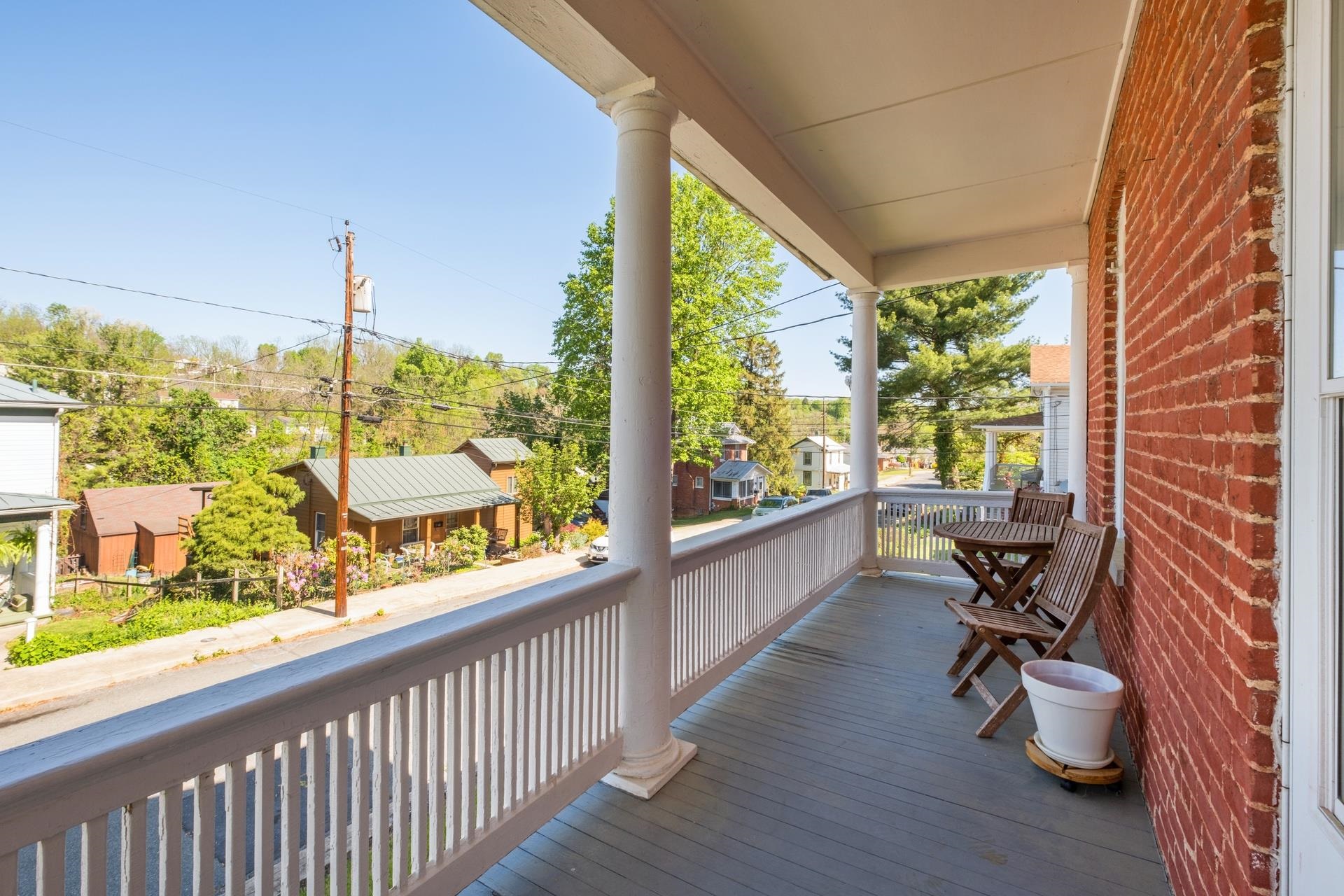 105 LAKE AVE, STAUNTON, Virginia 24401, 3 Bedrooms Bedrooms, ,2 BathroomsBathrooms,Residential,105 LAKE AVE,664018 MLS # 664018
