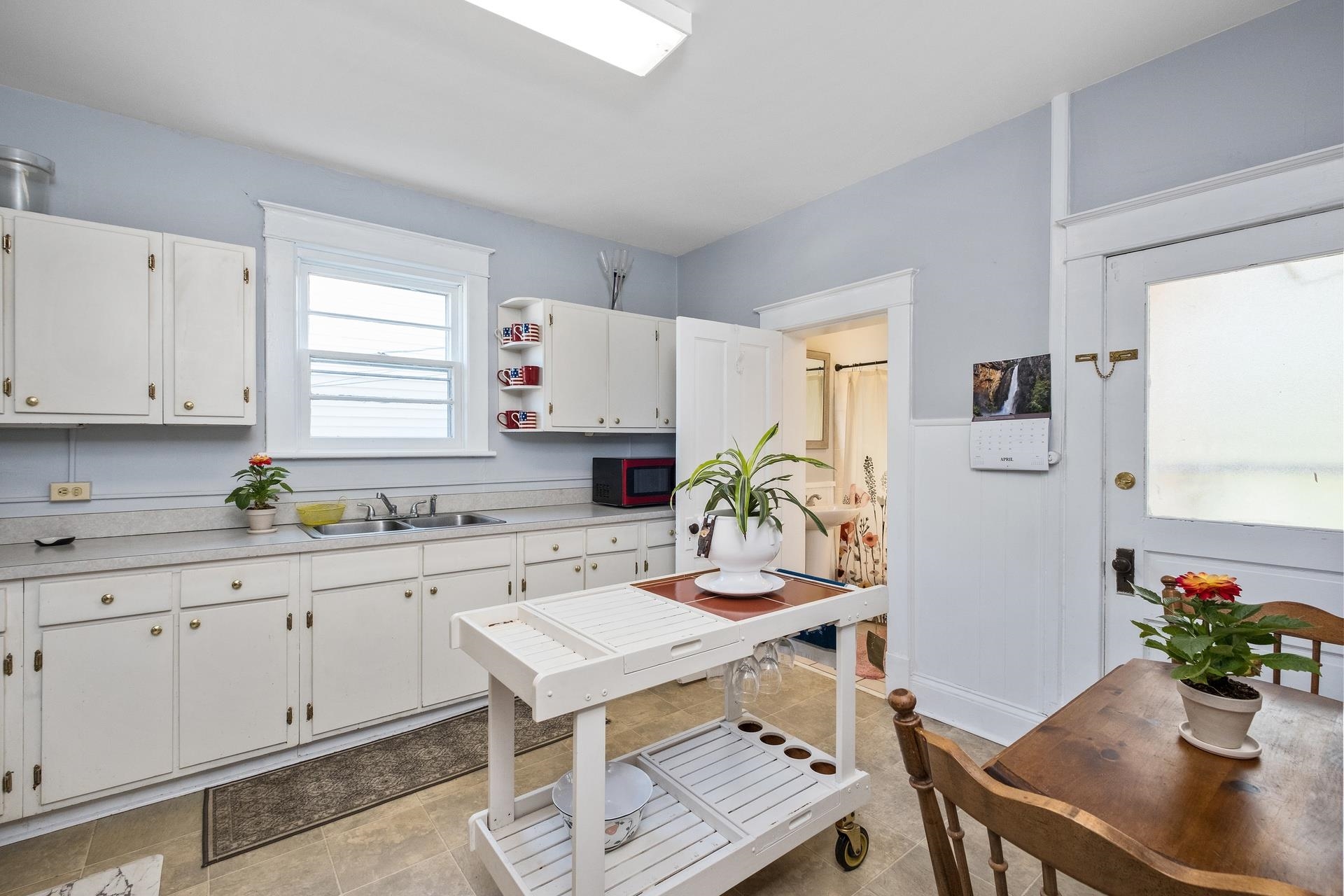 105 LAKE AVE, STAUNTON, Virginia 24401, 3 Bedrooms Bedrooms, ,2 BathroomsBathrooms,Residential,105 LAKE AVE,664018 MLS # 664018