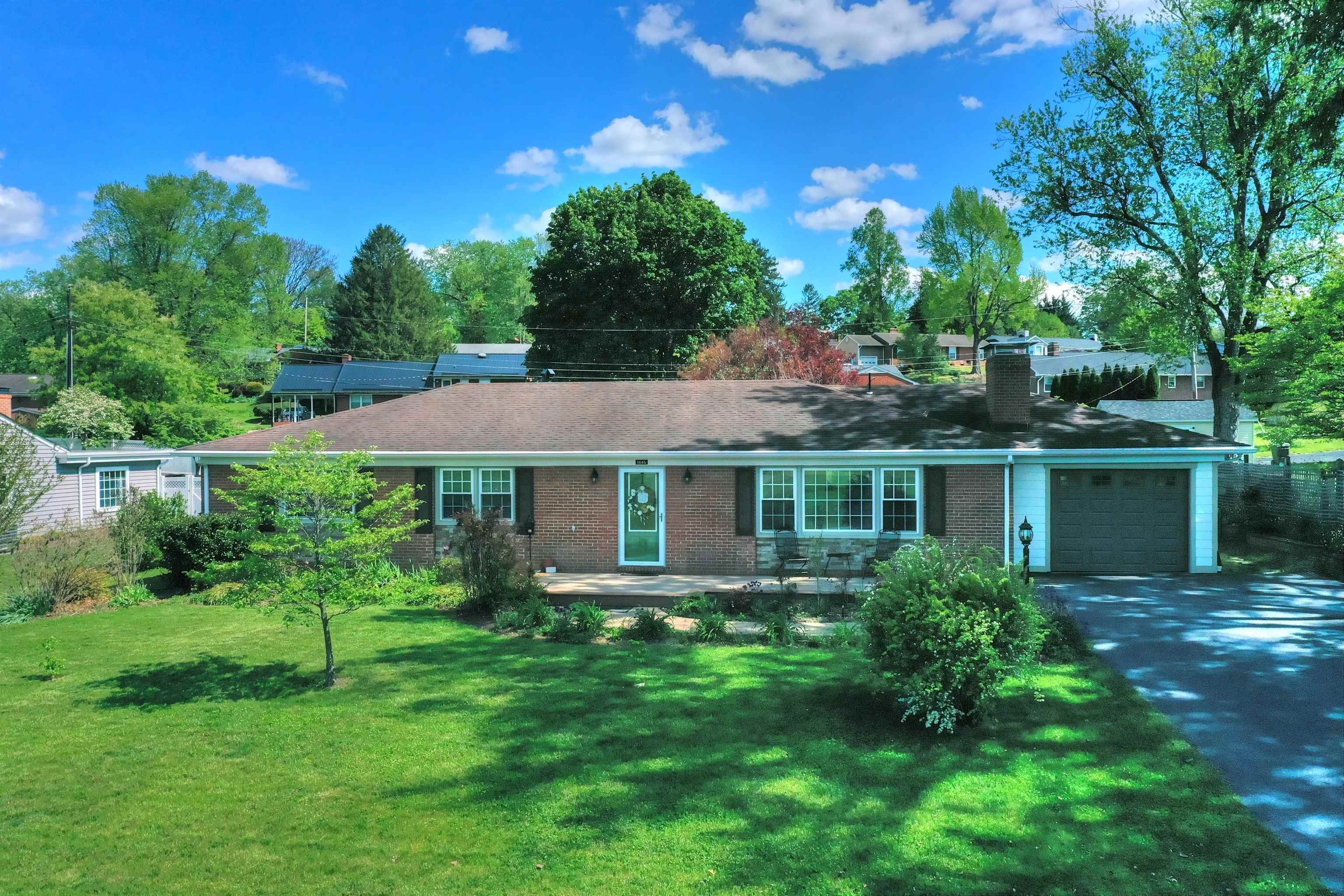 1616 ARMISTEAD RD, WAYNESBORO, Virginia 22980, 3 Bedrooms Bedrooms, ,2 BathroomsBathrooms,Residential,1616 ARMISTEAD RD,664019 MLS # 664019
