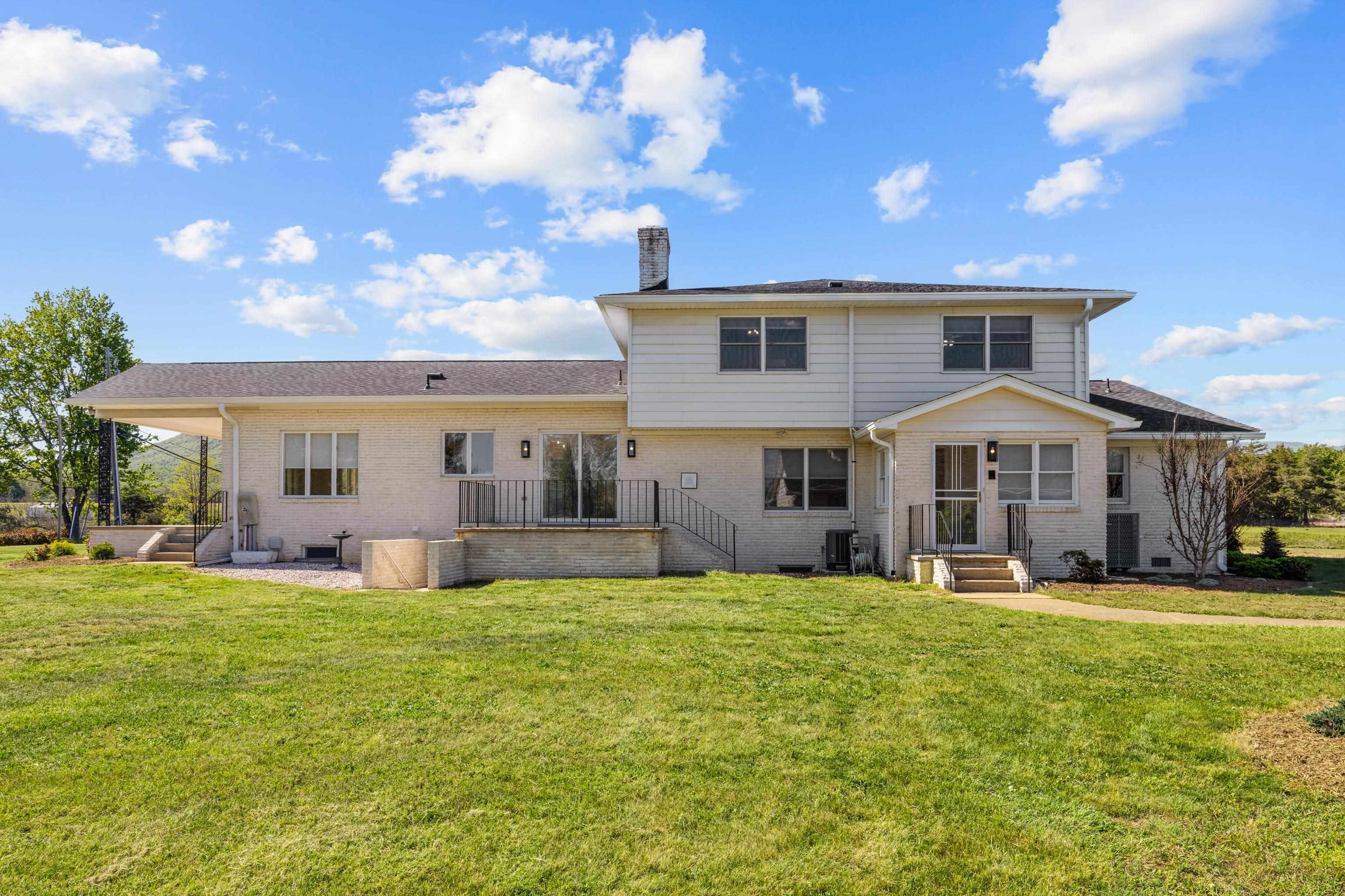 10304 SPOTSWOOD TRL, MCGAHEYSVILLE, Virginia 22840, 5 Bedrooms Bedrooms, ,3 BathroomsBathrooms,Residential,10304 SPOTSWOOD TRL,664022 MLS # 664022