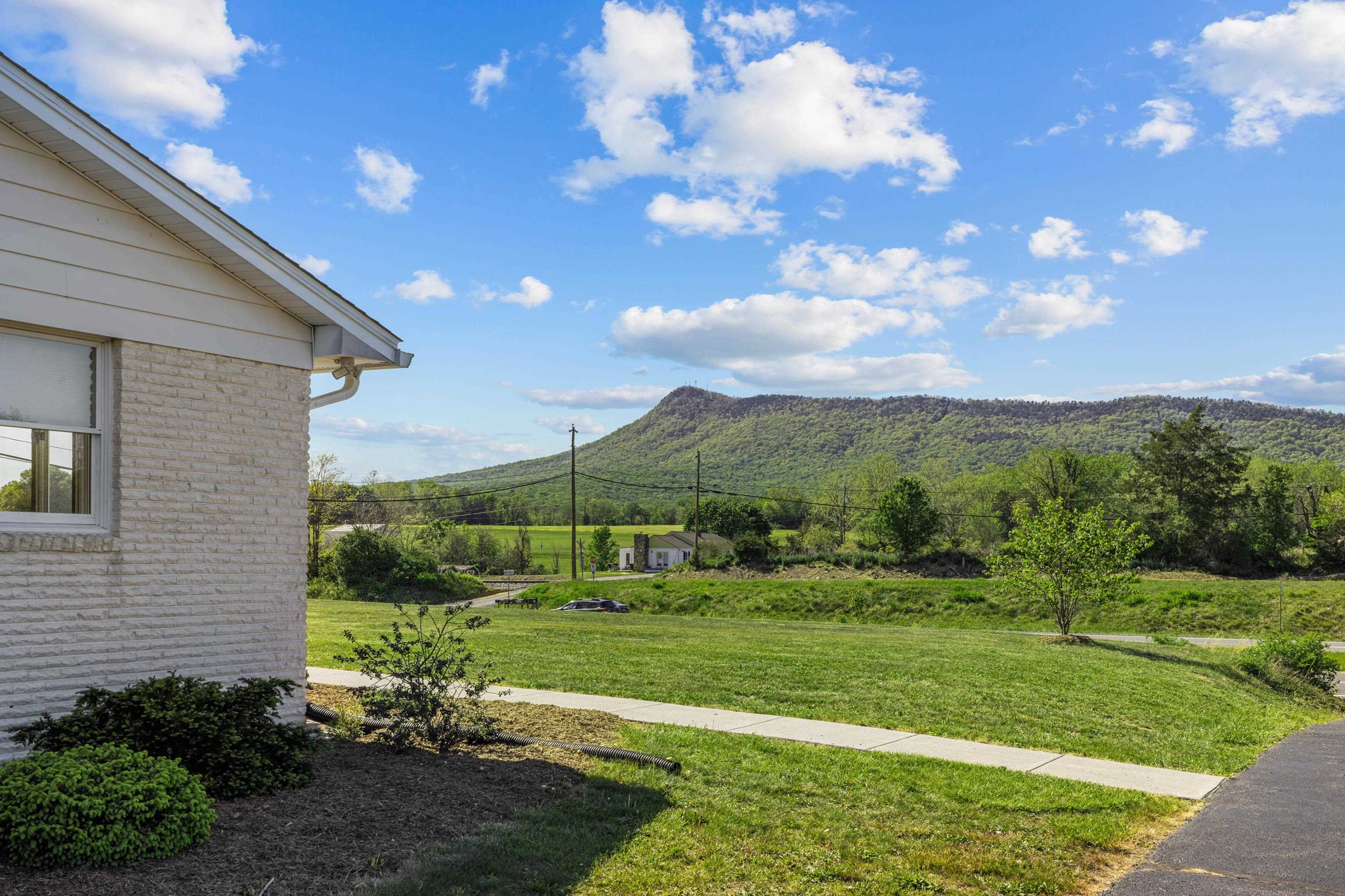 10304 SPOTSWOOD TRL, MCGAHEYSVILLE, Virginia 22840, 5 Bedrooms Bedrooms, ,3 BathroomsBathrooms,Residential,10304 SPOTSWOOD TRL,664022 MLS # 664022