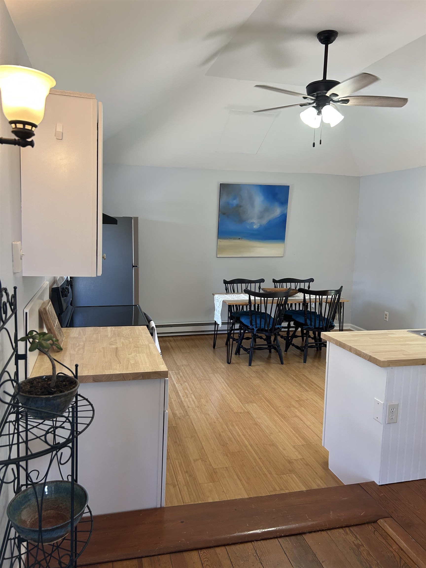 519 W FREDERICK ST, STAUNTON, Virginia 24401, 3 Bedrooms Bedrooms, ,4 BathroomsBathrooms,Residential,519 W FREDERICK ST,664030 MLS # 664030